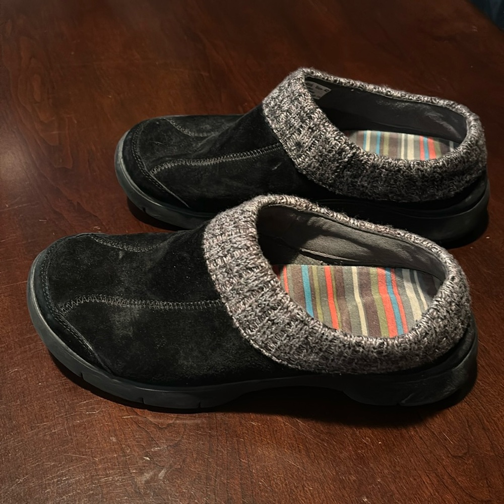 Dansko black leather suede ankle boots with gray trim NWOT